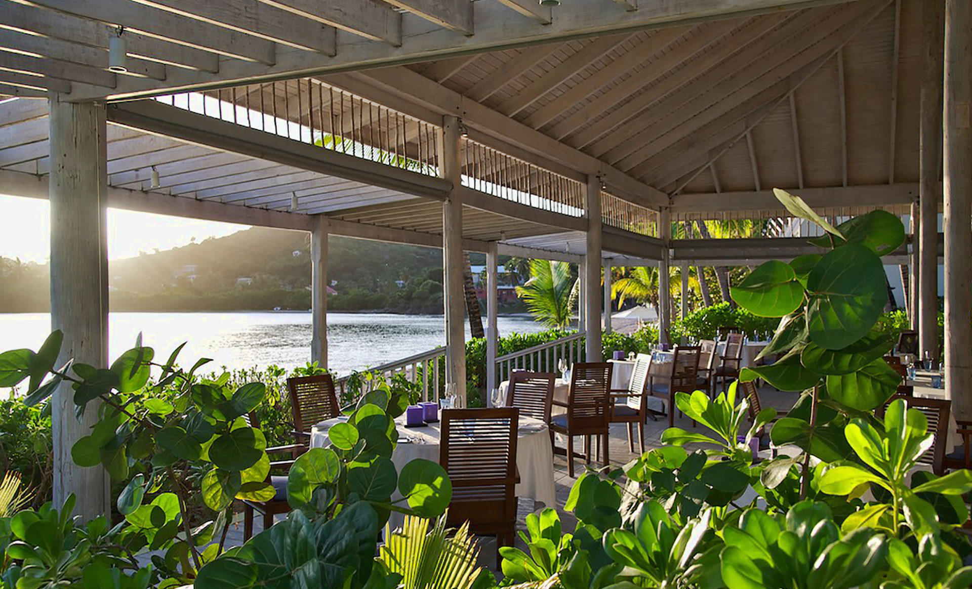 Carlisle-Bay--Antigua-beach-outdoor-seating