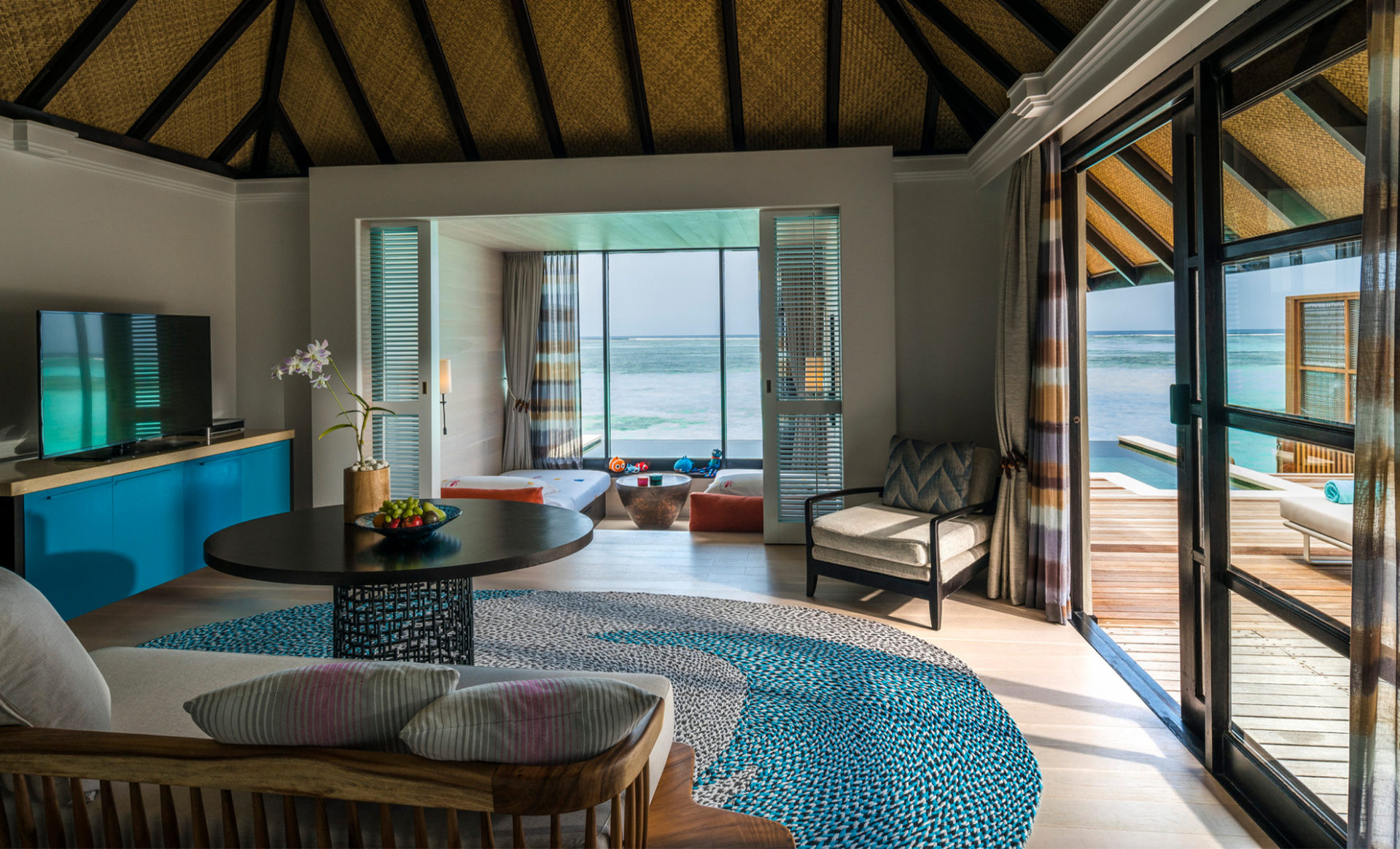 FOUR-SEASONS-KUDA-maldives-livingroom