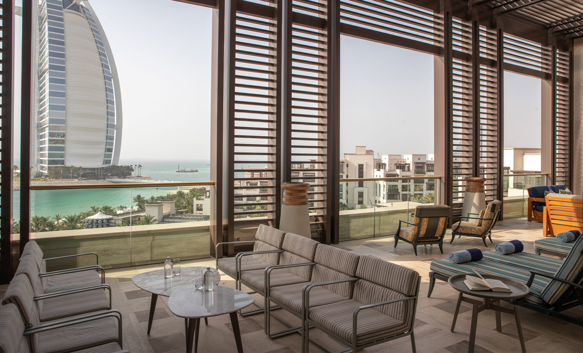 JUMEIRAH-AL-NASSEM--Dubai-Royal-Suite---Terrace