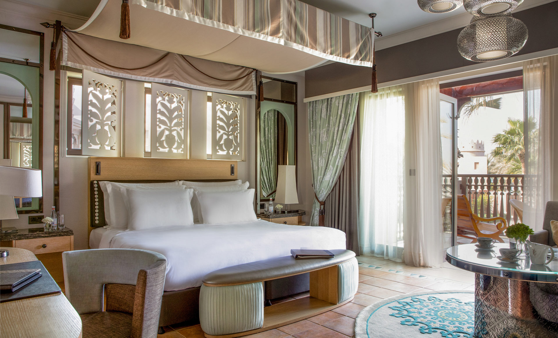 Jumeirah-Dar-Al-Masyaf-Dubai--Gulf-Summerhouse-suite