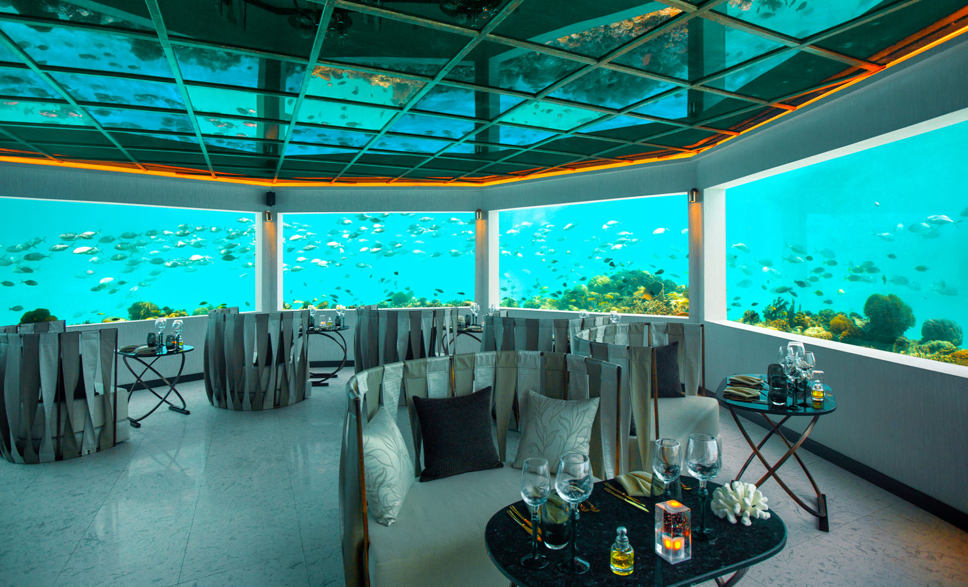 OZEN-by-ATMOSPHERE--Maldives-indoor-underwater-dining