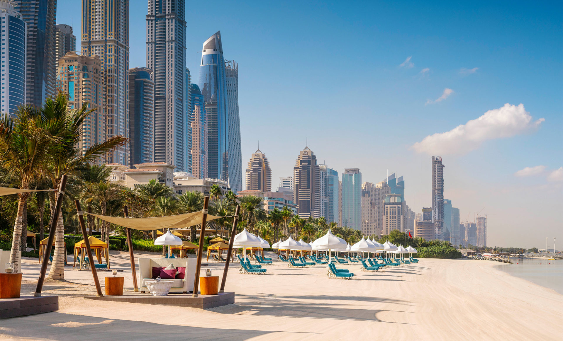 THE-PALACE-at-ONE&ONLY--Dubai-cabana-skyline