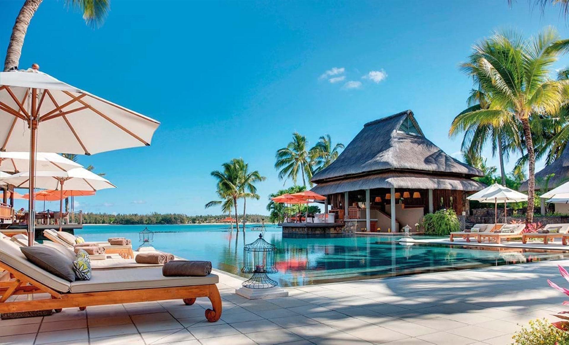 CONSTANCE-PRINCE-MAURICE--MAURITIUS--Day-time-pool-view