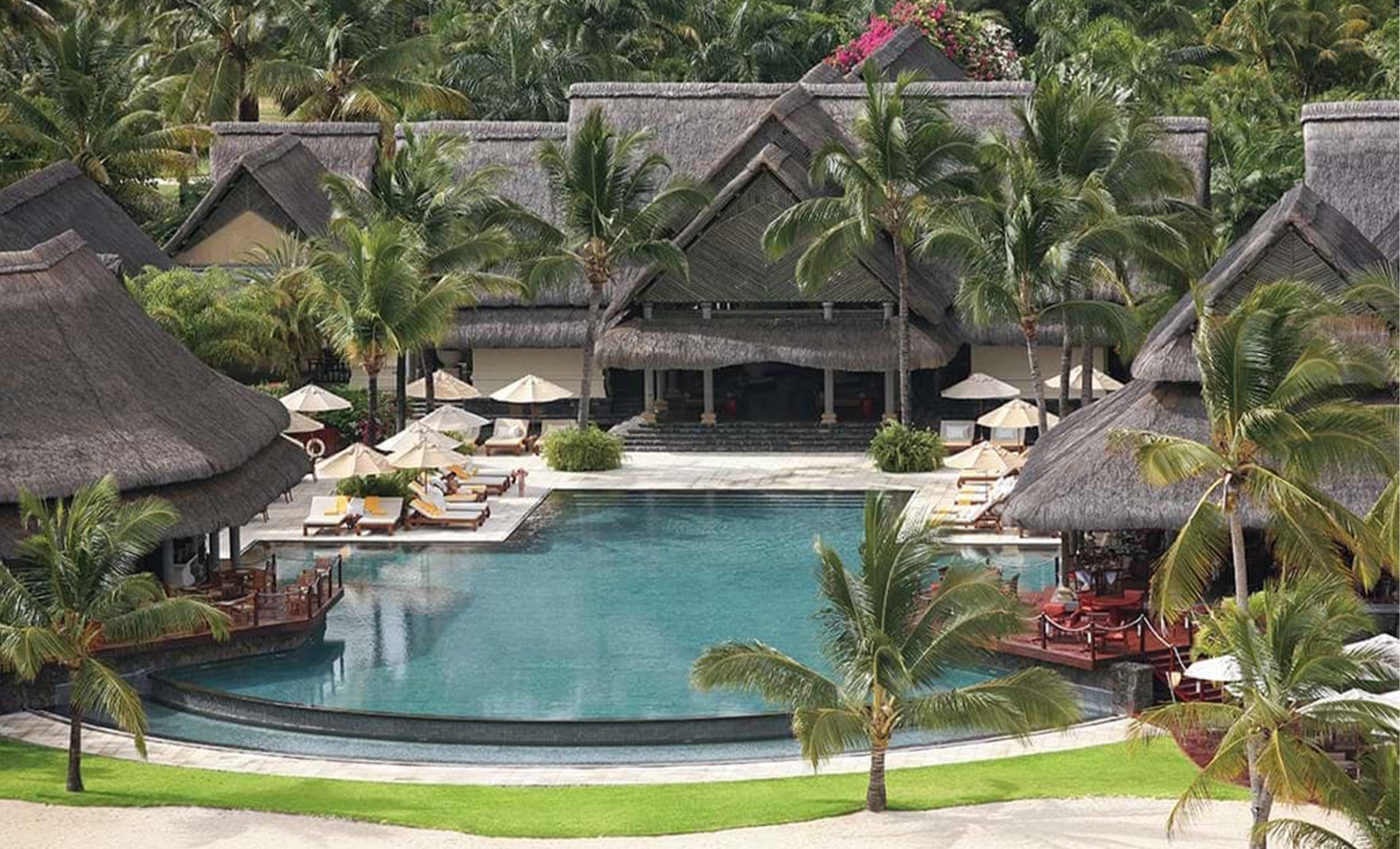 CONSTANCE-PRINCE-MAURICE--MAURITIUS-Outside-view-of-hotel