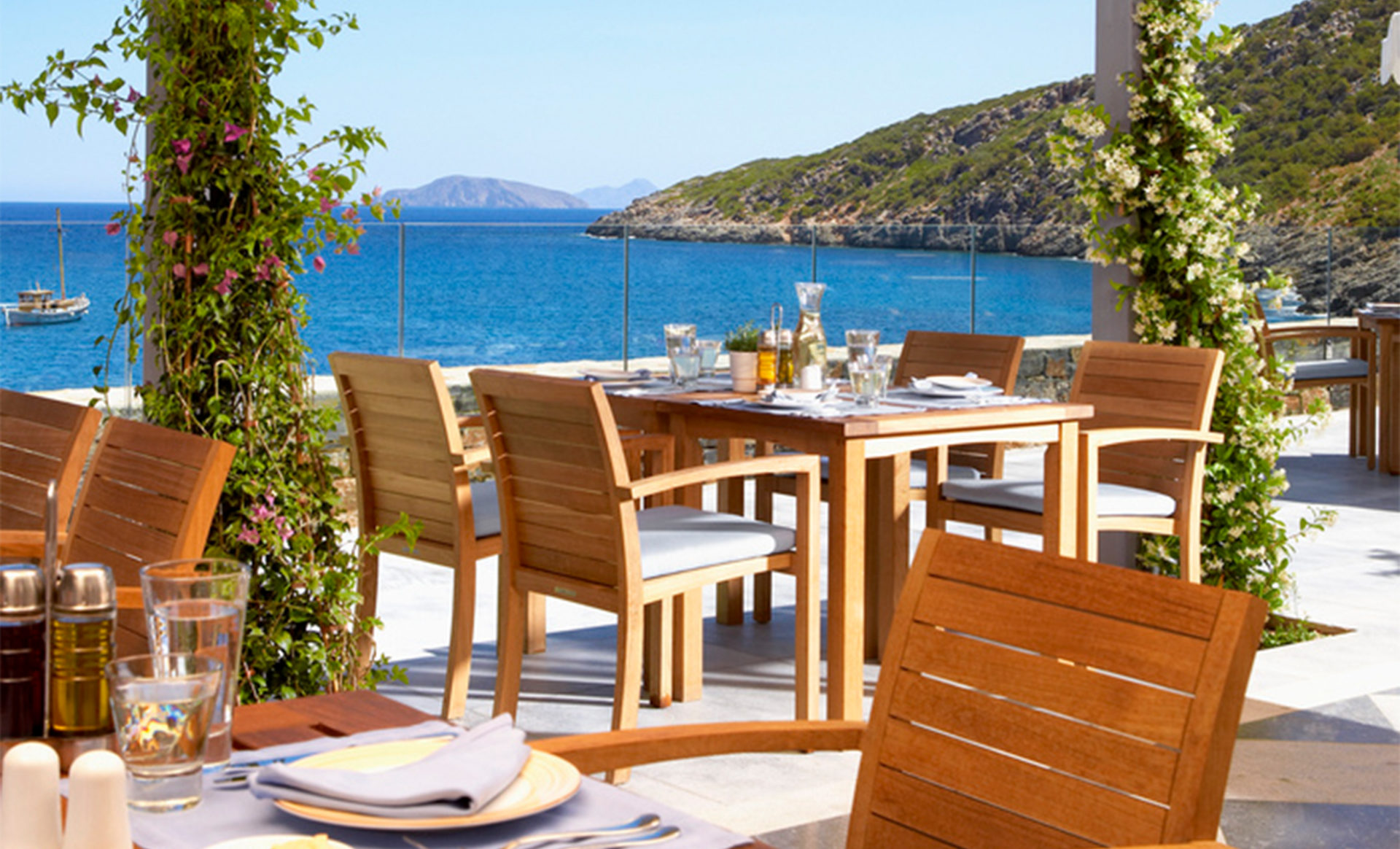 Daios-Cove-Greece-Outdoor-Restaurant