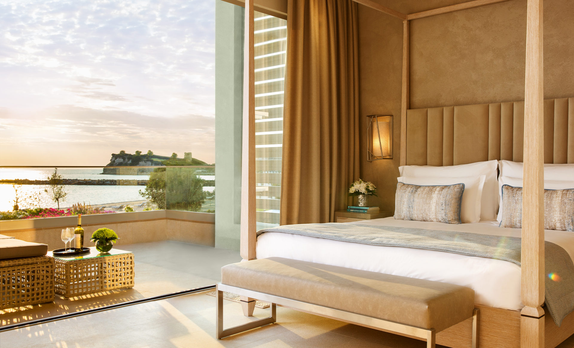 SANI-DUNES-Greece-One_Bedroom_Suite_Grand_Balcony