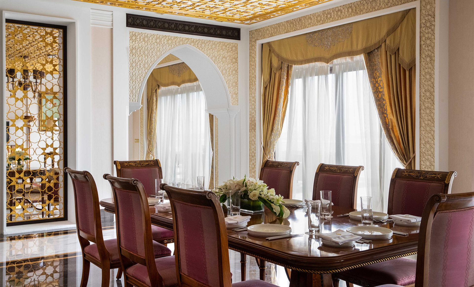 Jumeirah-Zabeel-Saray-diningroom dubai