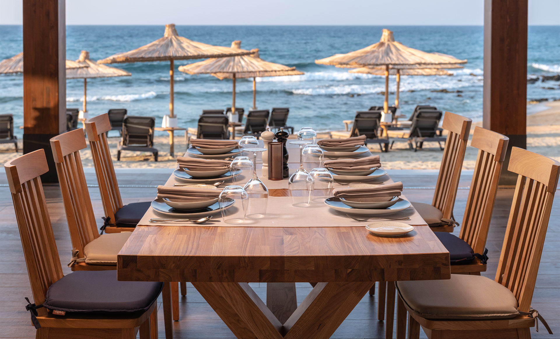 NANA-PRINCESS--Crete-sea-restaurant