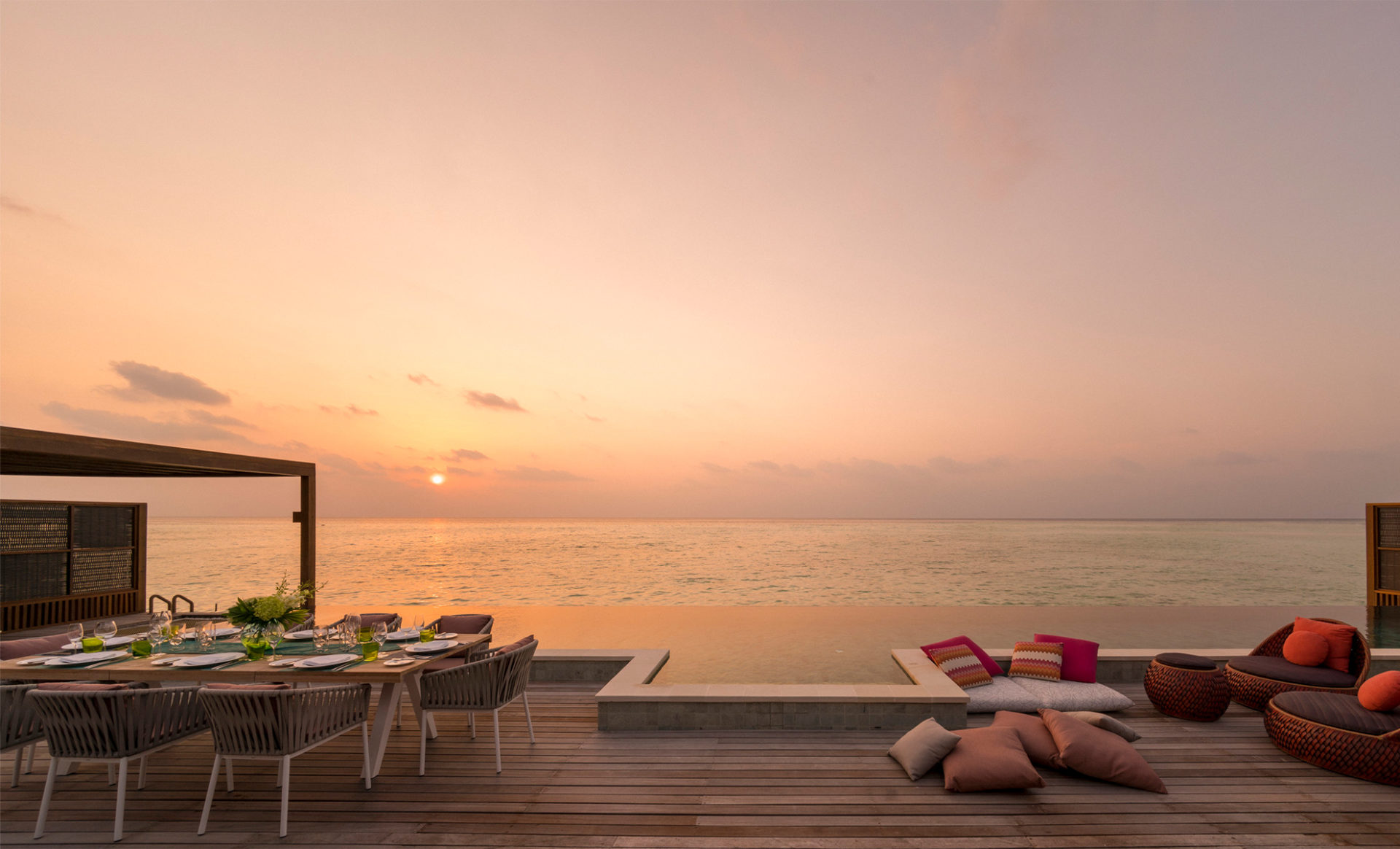 FOUR-SEASONS-KUDA-maldives-evening