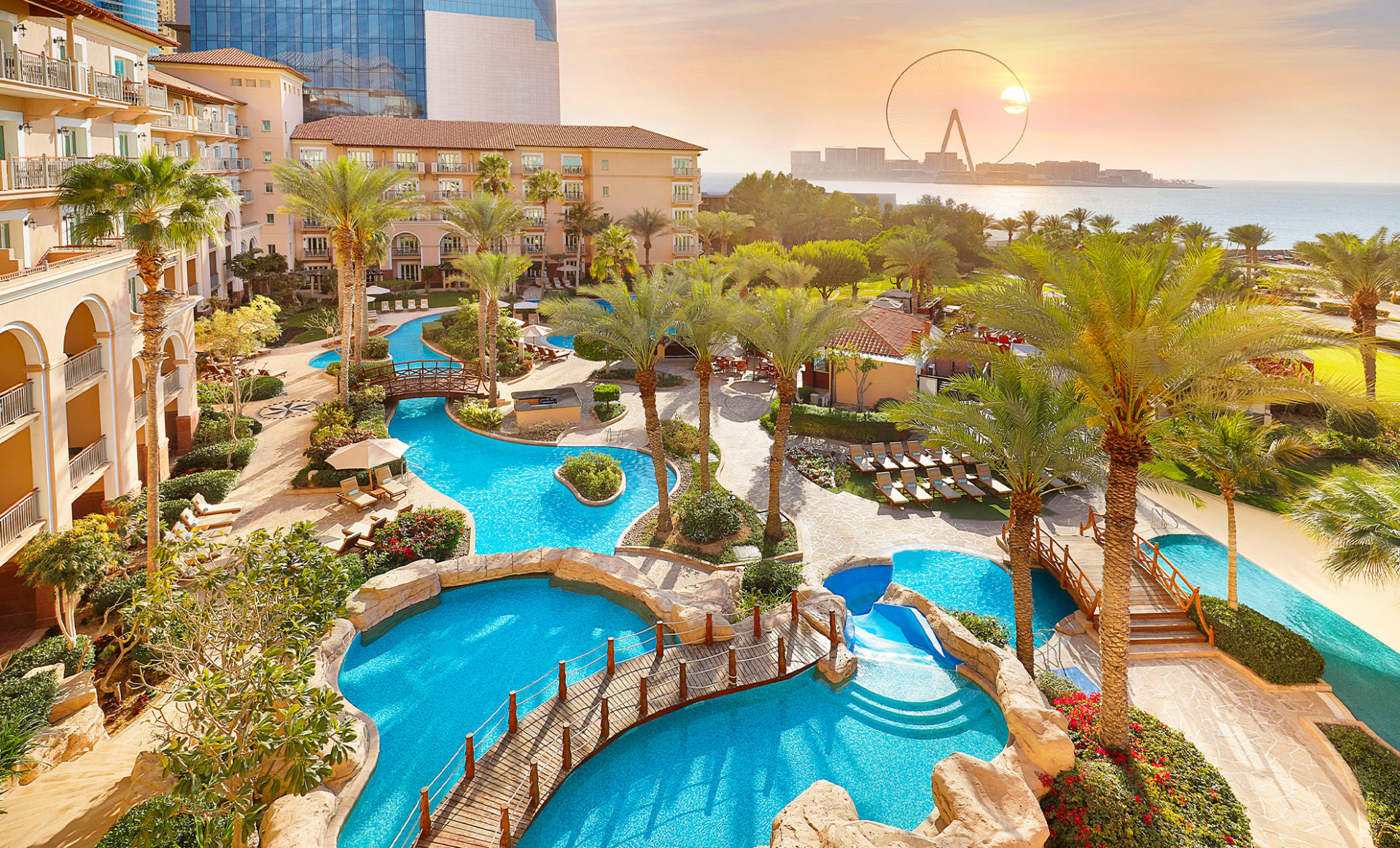 RITZ-CARLTON-DUBAI-pool-view