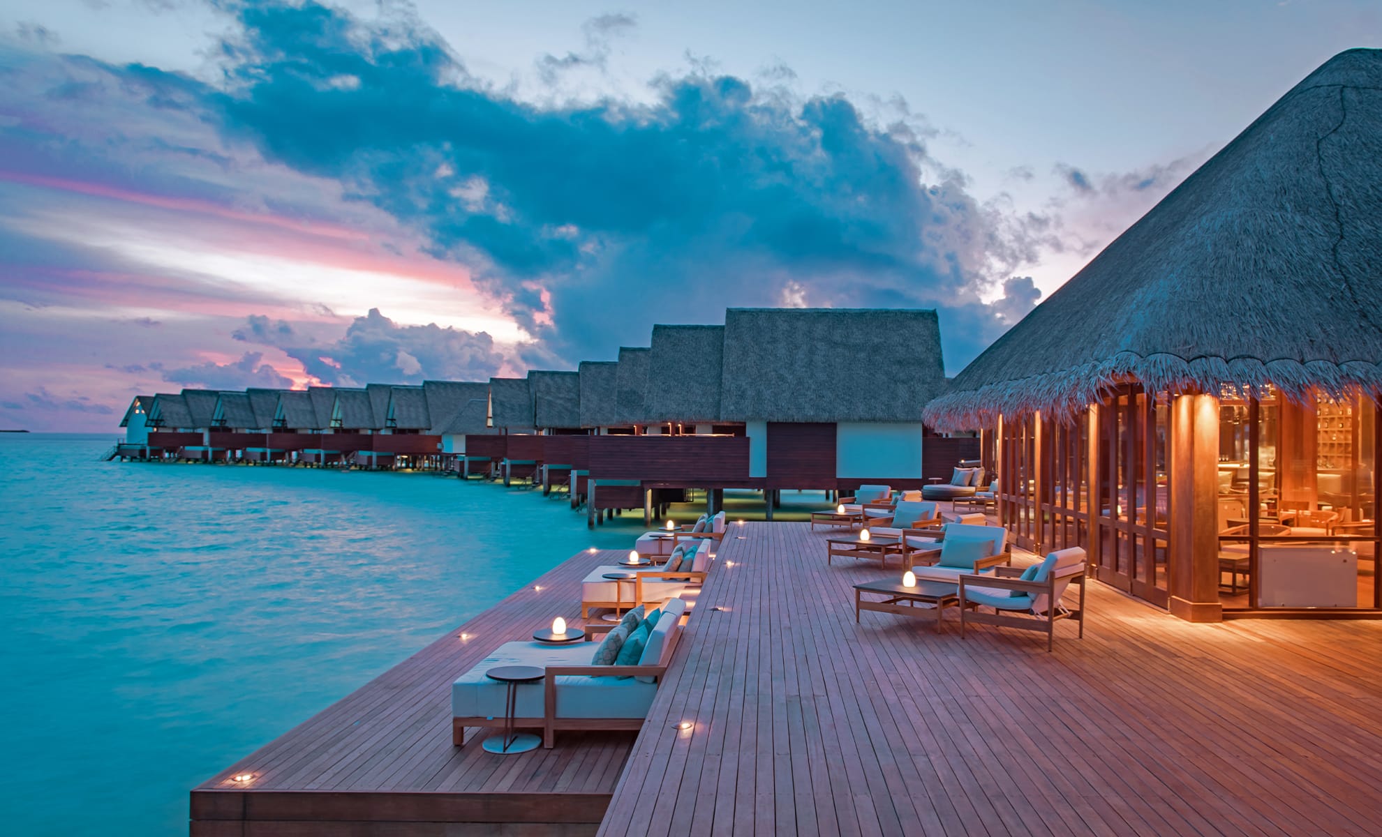 HERITANCE-AARAH--Maldives-sunset-seating